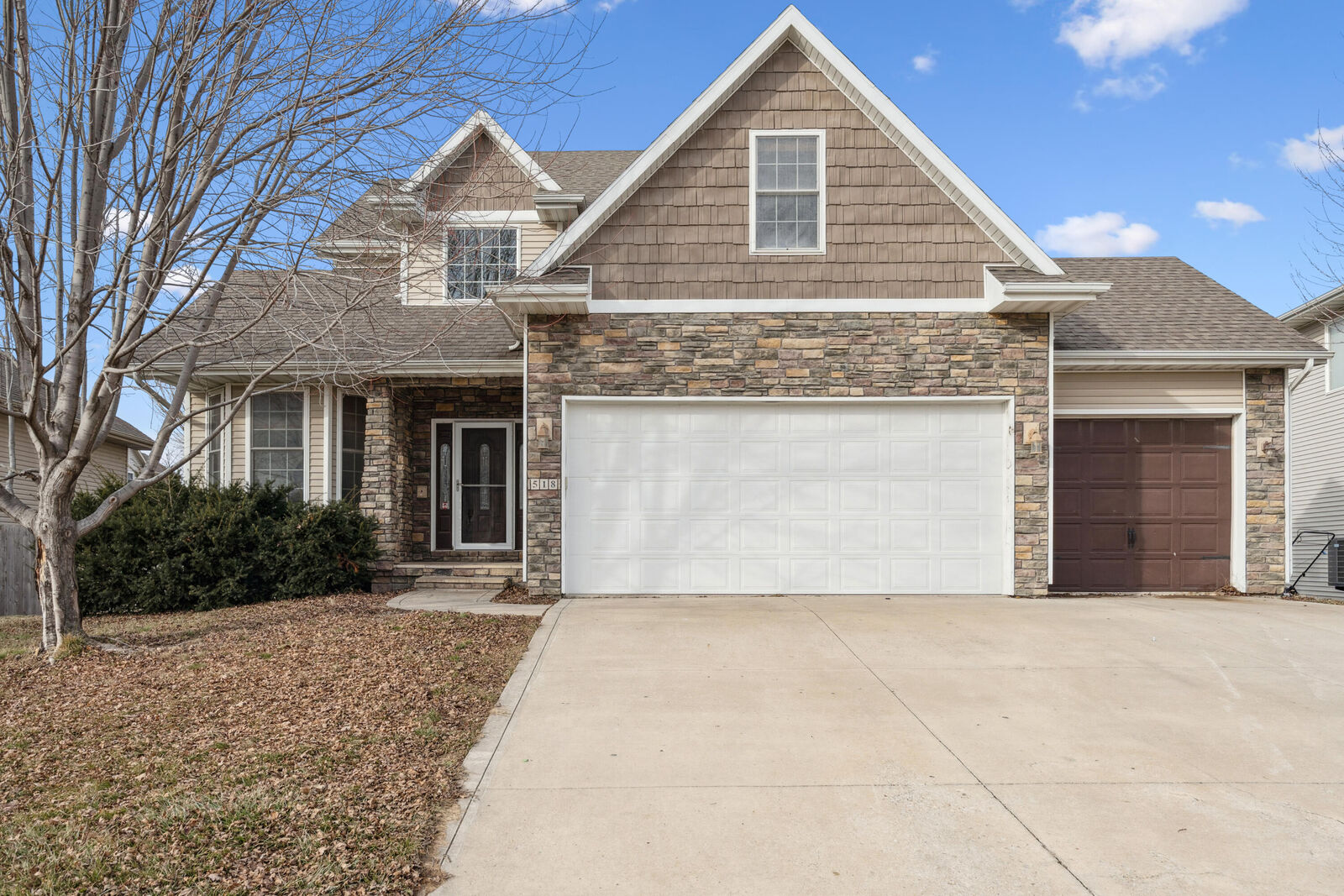 Property Photo:  518 SW Springfield Dr  IA 50023 