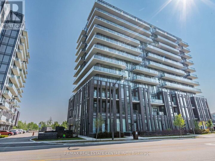 Property Photo:  215 Veterans Drive 211  ON L7A 5L6 