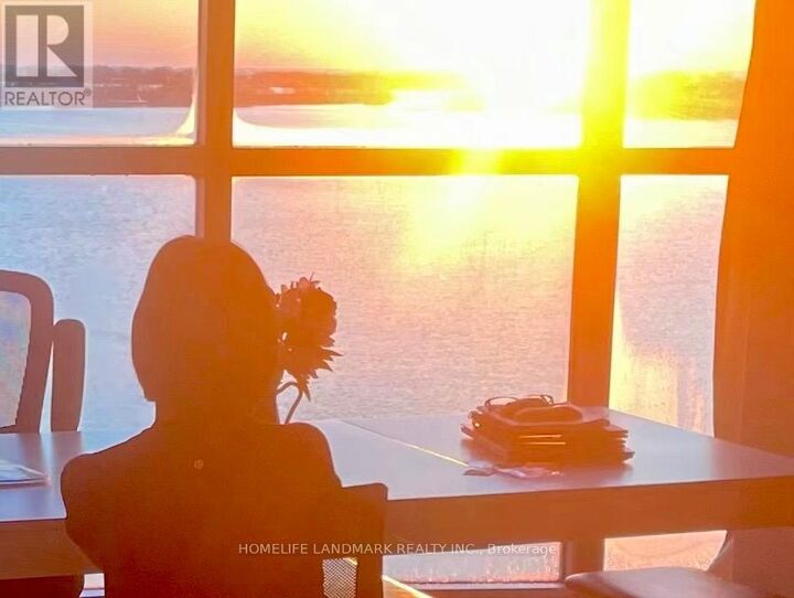 Property Photo:  99 Harbour Square 1505  ON M5J 2H2 