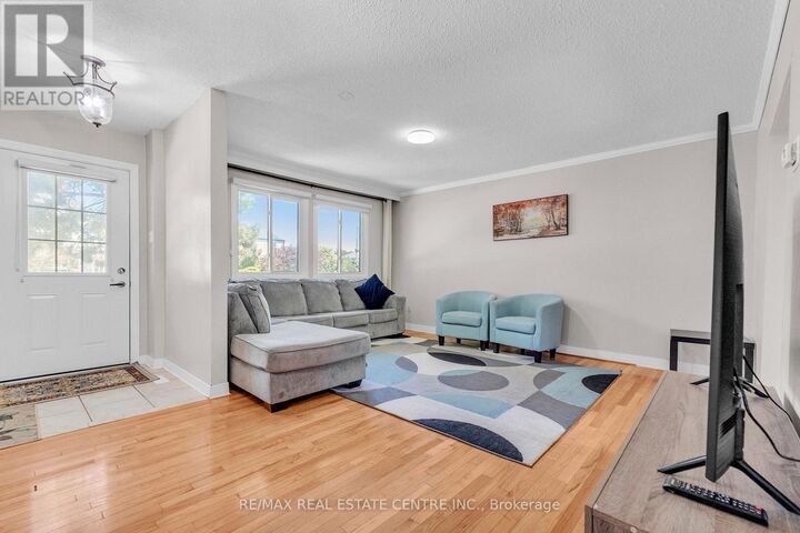 Property Photo:  105 Hansen Road 102  ON L6V 3C9 