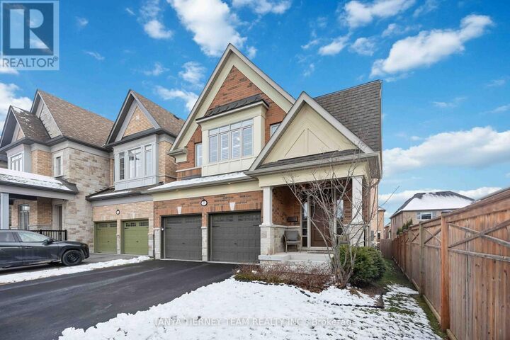 Property Photo:  17 Pennine Drive  ON L1P 0C3 