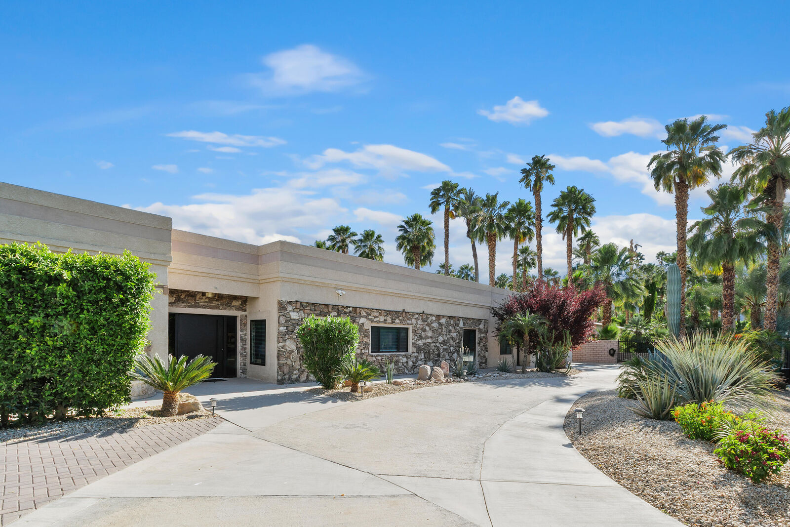 Property Photo:  72114 Follensbee Road  CA 92270 