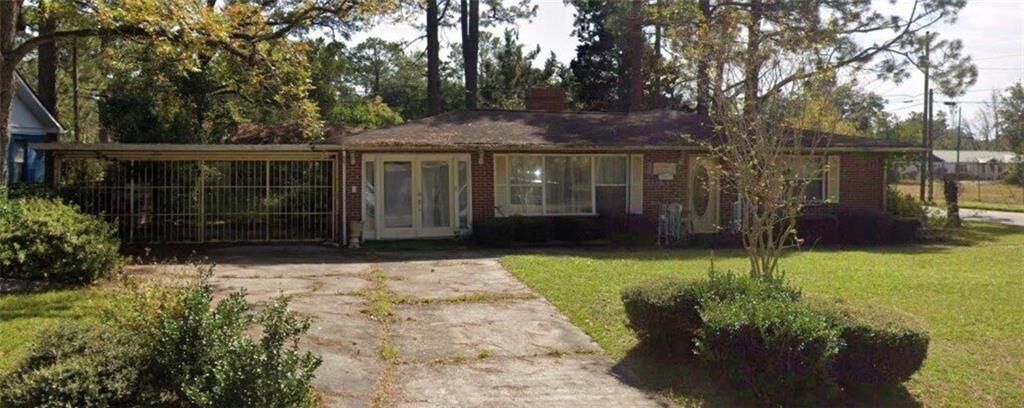 Property Photo: 1400 Rockefeller Street GA 31501