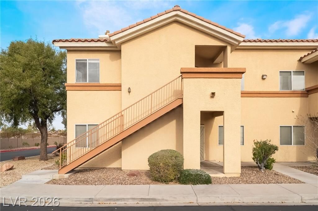 Property Photo: 1050 East Cactus Avenue 2094 NV 89183