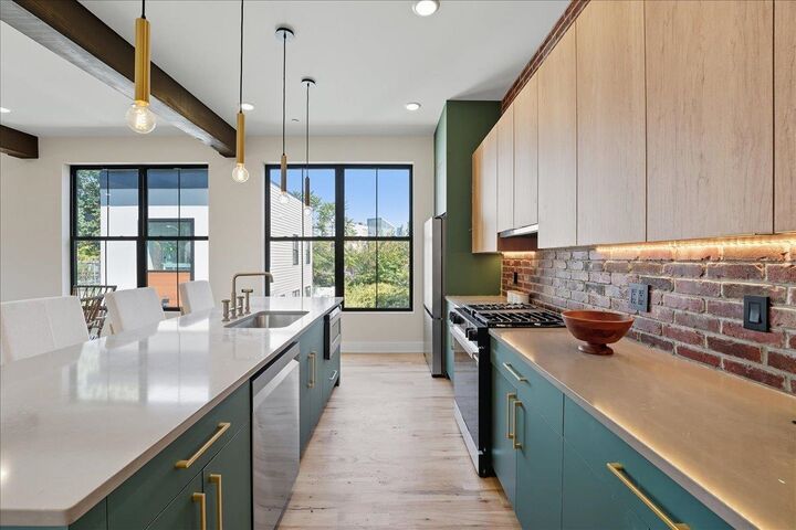 Property Photo: 10 Prescott St 3 NJ 07304