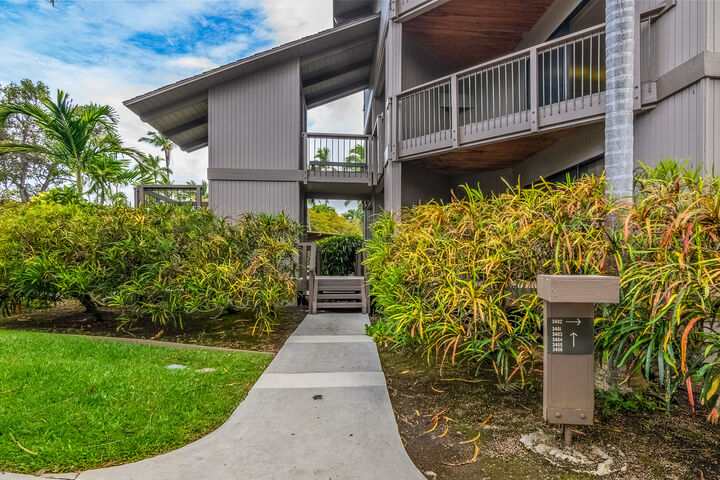 Property Photo:  78-261 Manukai St 3404  HI 96740 