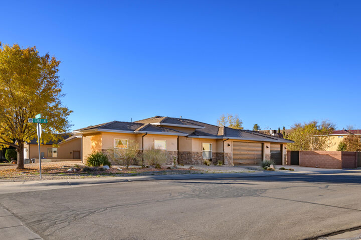 Property Photo:  201 W Lake Ln  UT 84774 