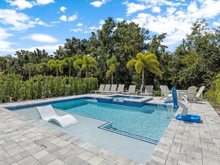 Property Photo:  832 Desert Mountain Court  FL 34747 