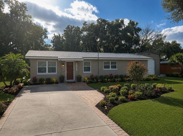Property Photo:  1163 Lake Drive  FL 33877 