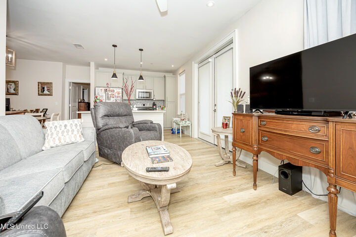 Property Photo: 2501 Bienville Boulevard MS 39564