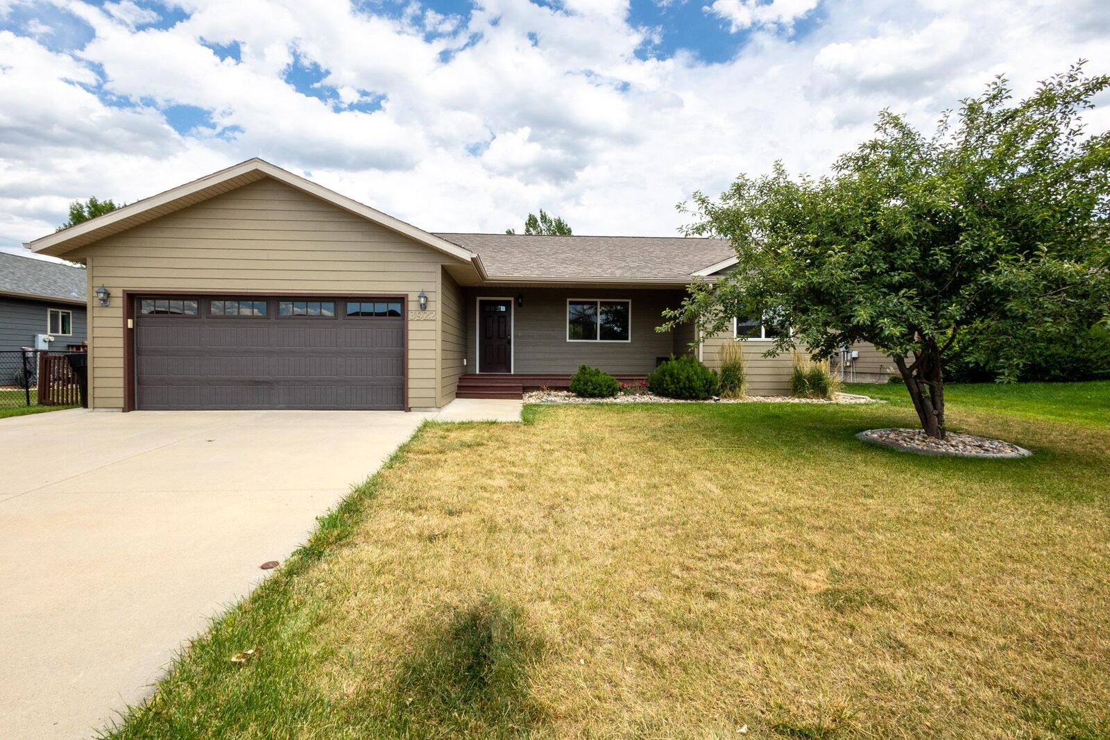 Property Photo:  3922 Gallatin Avenue  SD 57783 