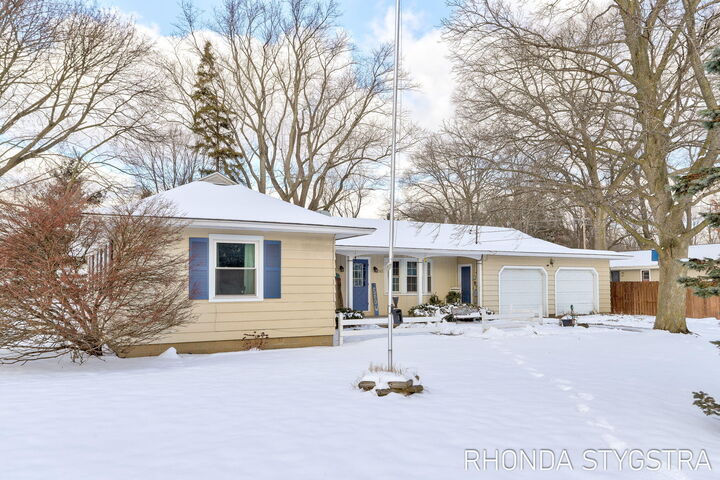 Property Photo: 1583 Jerome Street MI 49423