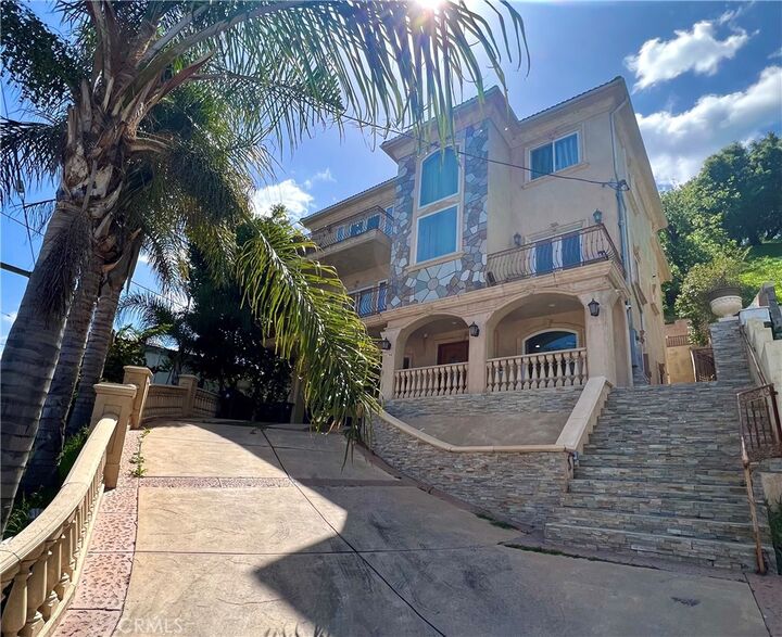 Property Photo:  4198 Sunswept  CA 91604 