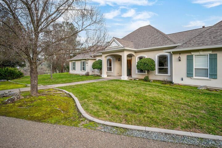 Property Photo: 3815 Lakeview Drive CA 95667