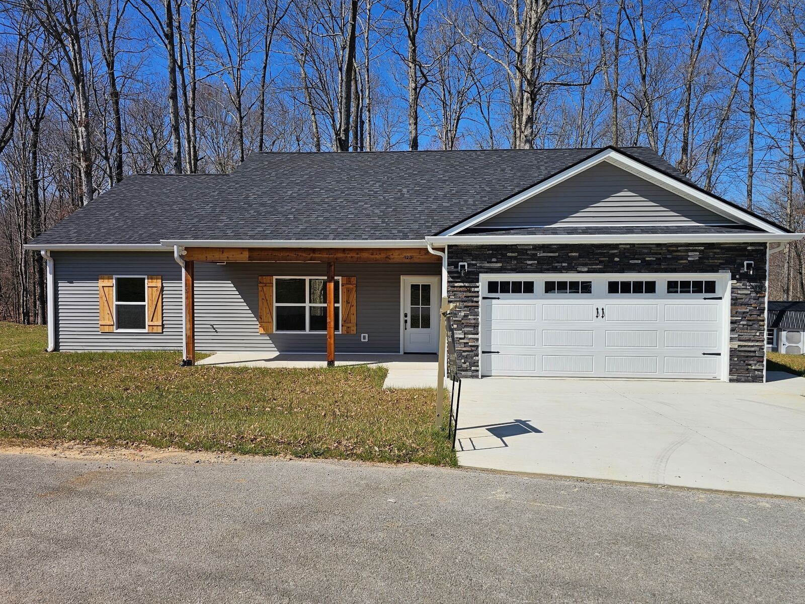 Property Photo:  123 Lee Ct  TN 38562 