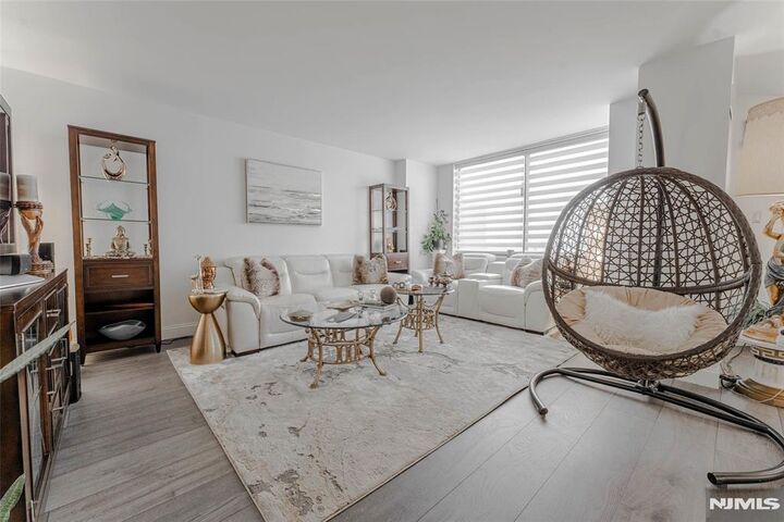 Property Photo:  806 Harmon Cove Tower 806  NJ 07094 