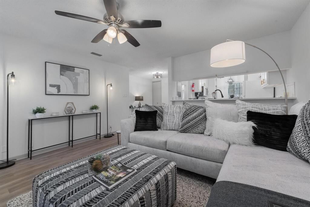 Property Photo:  5981 Arapaho Road 305  TX 75248 