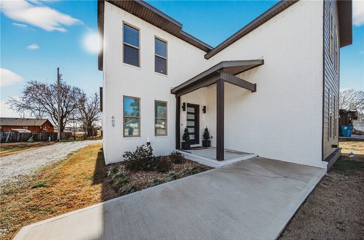 Property Photo:  609 Atlanta SE Street  AR 72736 