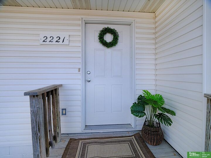 Property Photo:  2221 &Amp 2221 1/2 Avenue D  NE 68048 