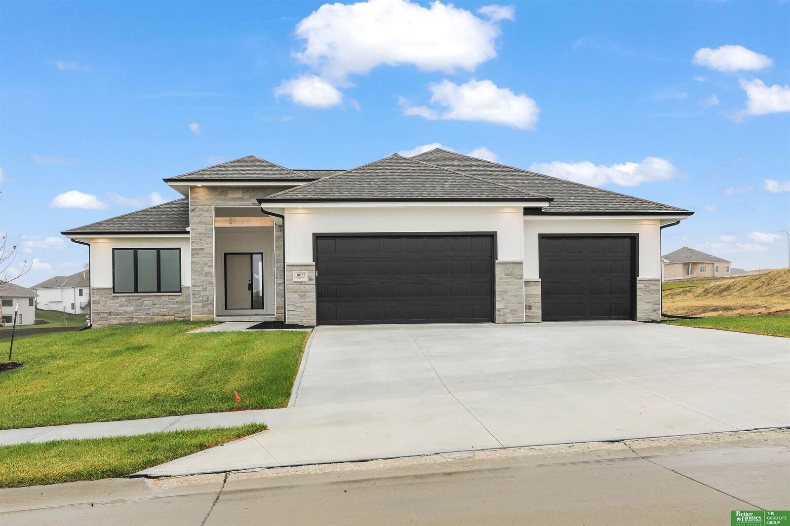 Property Photo:  10023 Prospect Street  NE 68046 