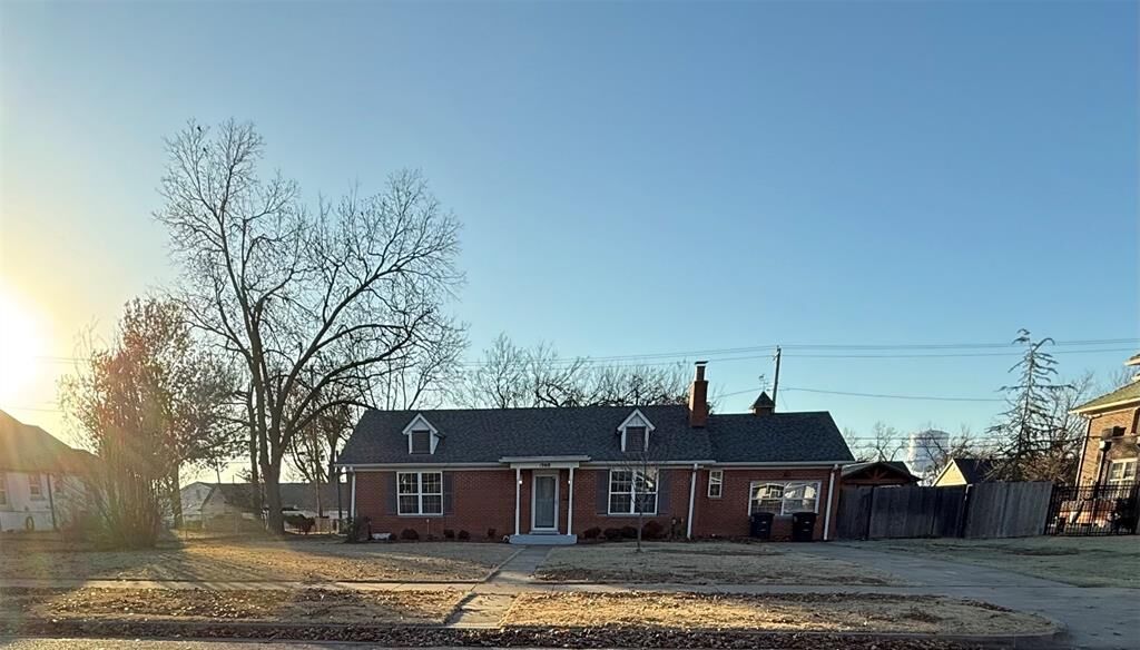 Property Photo:  1908 N Bdwy Avenue  OK 74804 