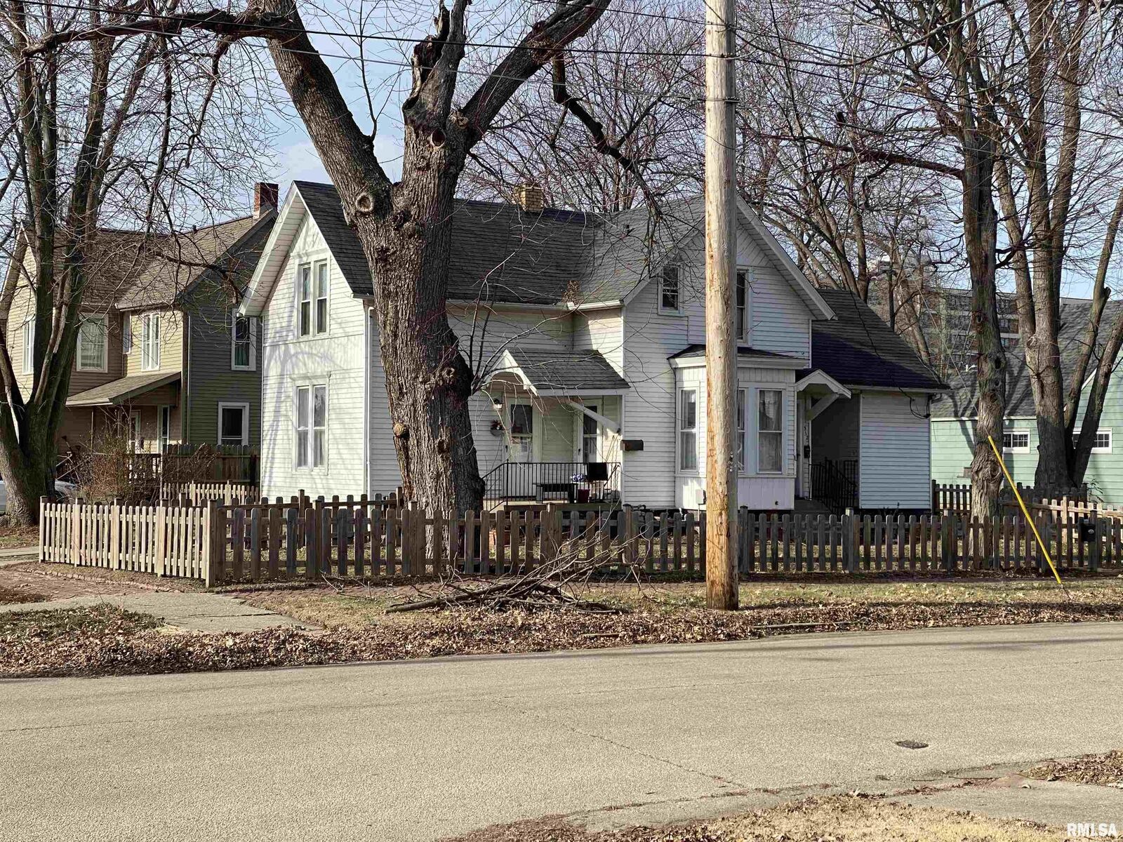 Property Photo: 312 N 2nd Avenue IL 61520