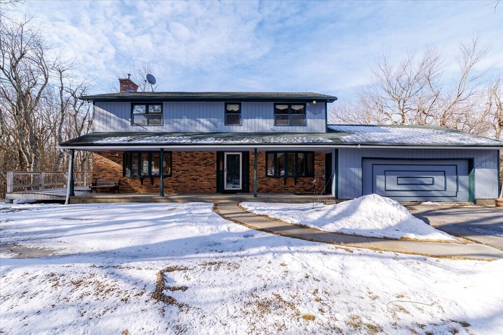 Property Photo:  100 Asnebumskit Rd  MA 01612 