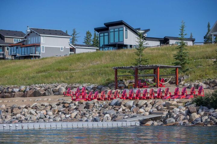 Property Photo: 609 Cottageclub Bend AB T4C 1B1
