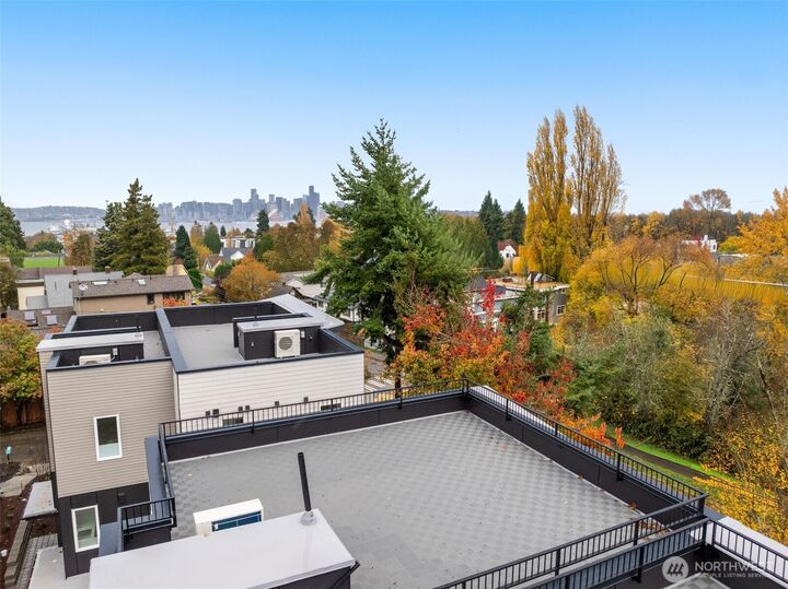 Property Photo:  4409  21st Avenue SW  WA 98106 