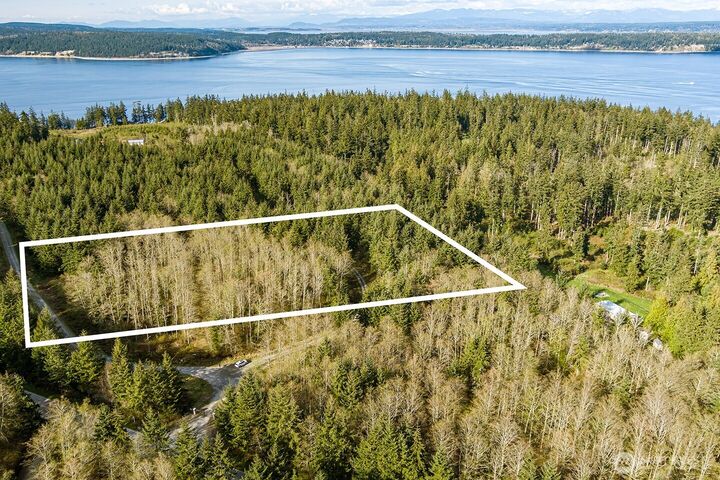 Property Photo:  3437  Waterview Drive  WA 98260 