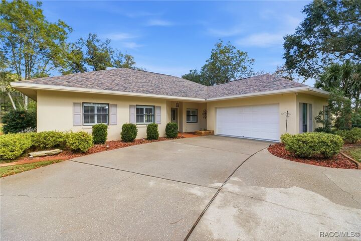 Property Photo:  3365 N Bent Tree Point  FL 34461 