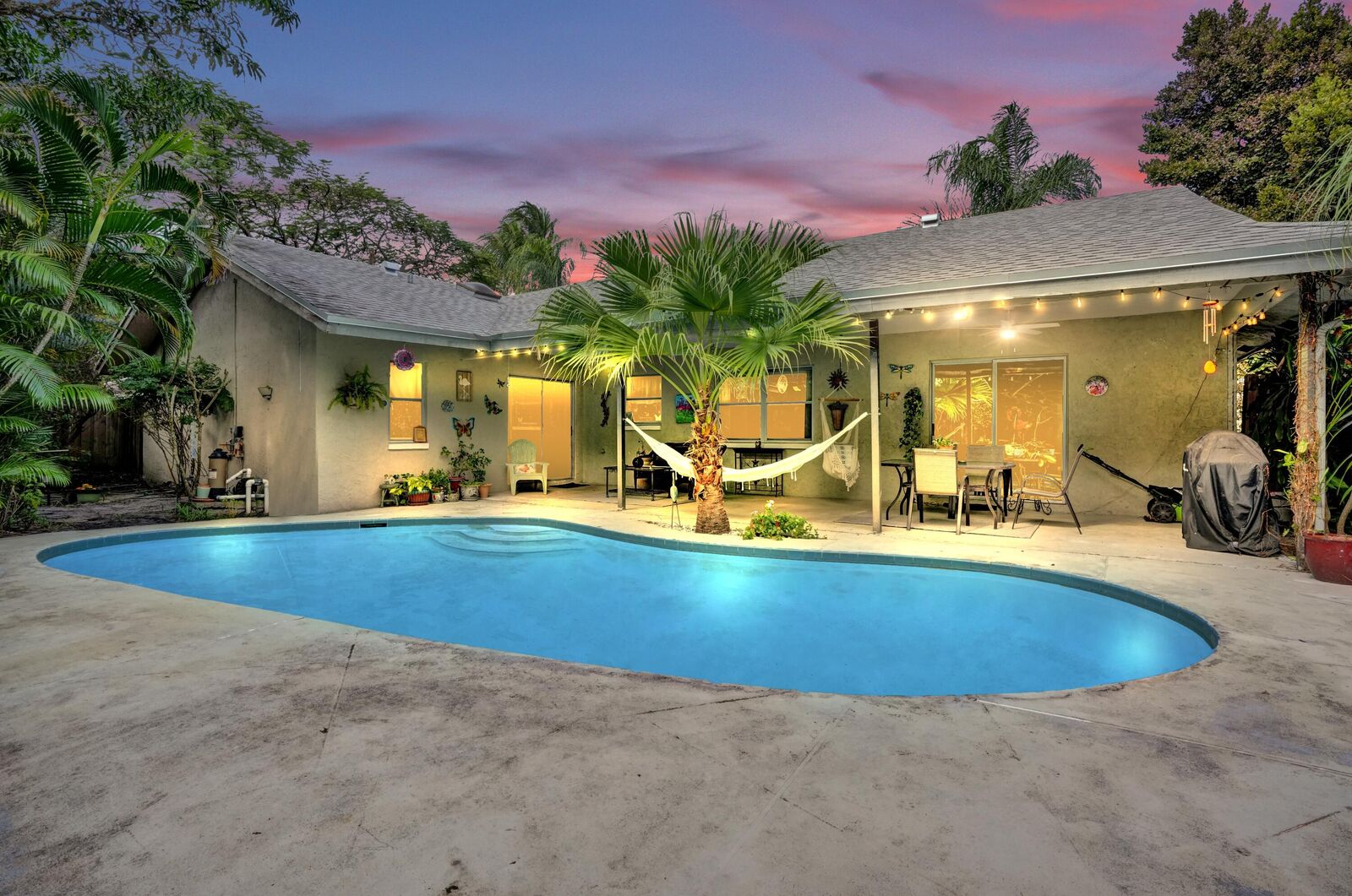 Property Photo: 194 Parkwood Drive FL 33411