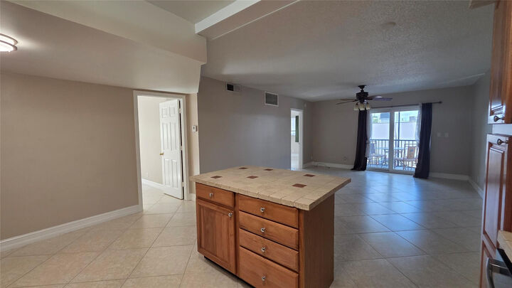 Property Photo: 253 S Cypress Road 225 FL 33060