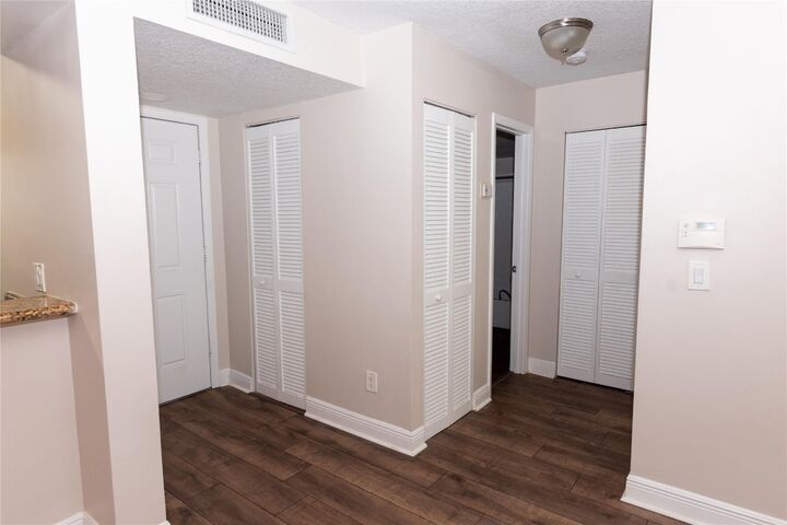 Property Photo:  1251 SW 46th Avenue 1506  FL 33069 