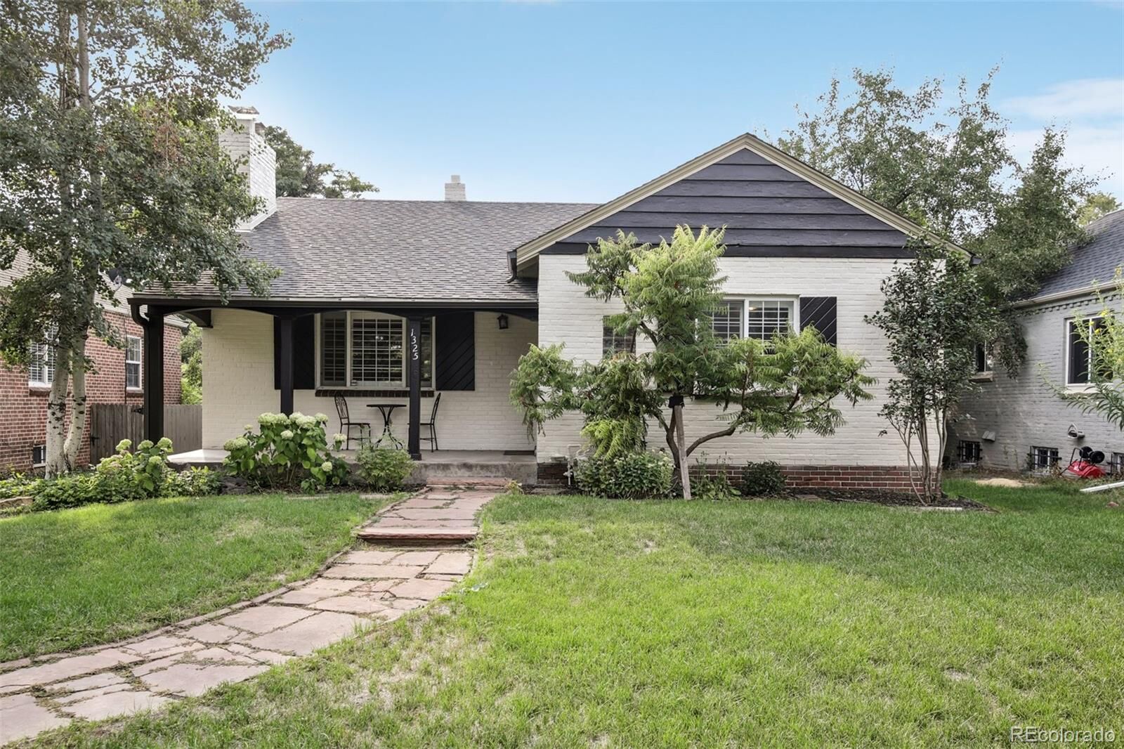 Property Photo:  1325 N Monaco Parkway  CO 80220 