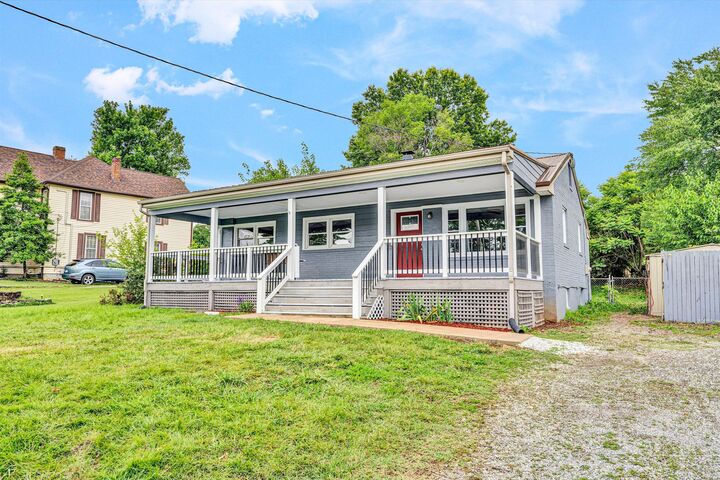 Property Photo: 3717 Martinell Ave VA 24018