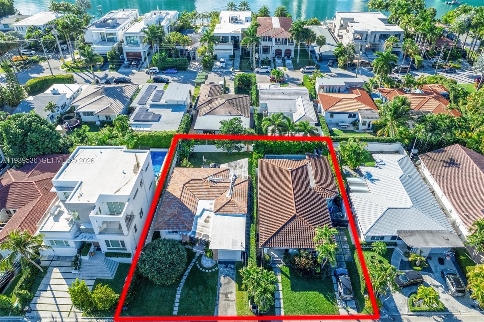 Property Photo:  9424 - 9432 Carlyle Ave  FL 33154 