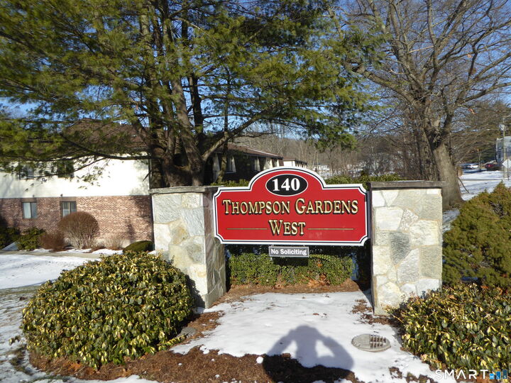 Property Photo:  140 Thompson Street Apt 2B  CT 06513 