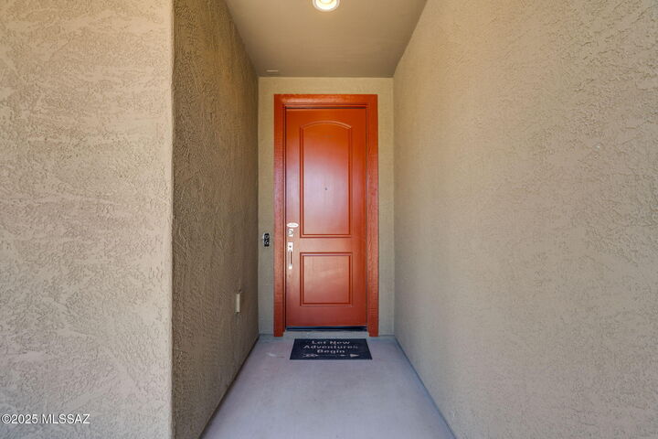 Property Photo:  10198 E Boulder Hop Trail  AZ 85747 