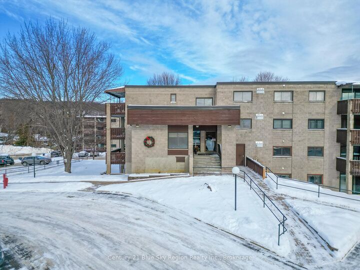 Property Photo:  149 Lindsay Street 202  ON P1B 7Z1 