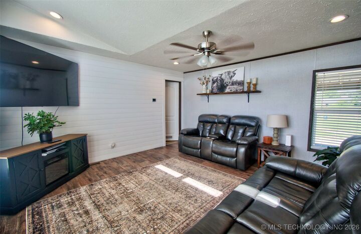 Property Photo:  114126 S 4203 Road  OK 74426 