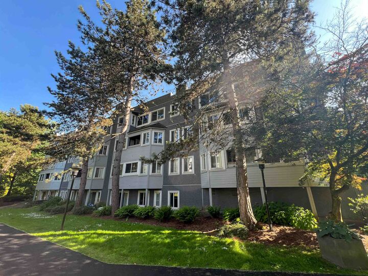 Property Photo: 9890 Manchester Drive 508 BC V3N 4R4