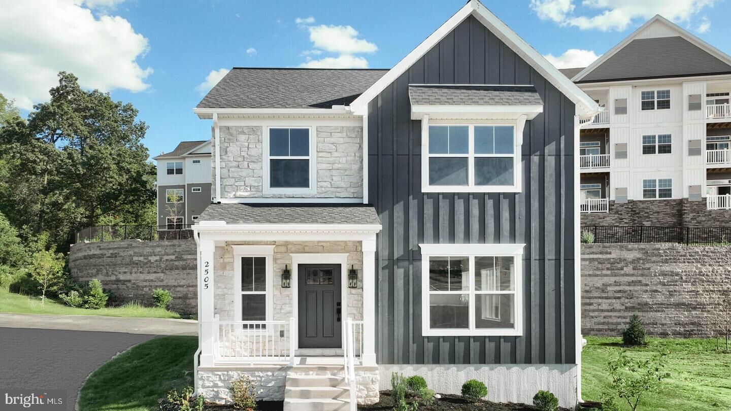 Property Photo:  2505 Hawthorne Drive  PA 17110 