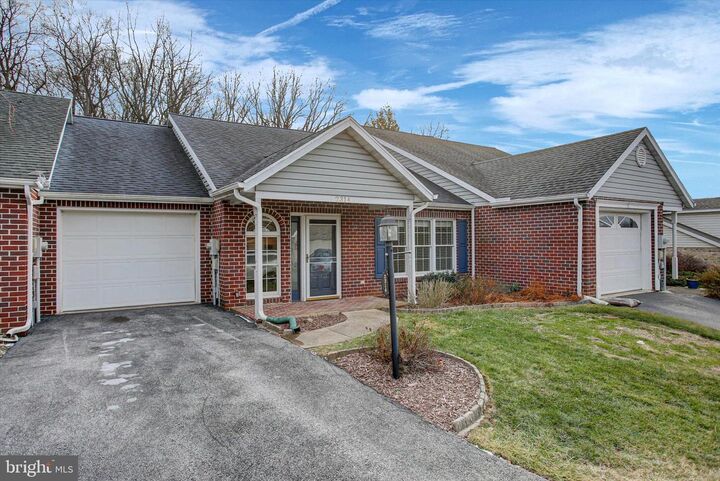 Property Photo: 2314 Majestic Court PA 17201