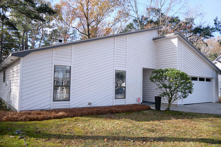 Property Photo: 1427 Emerald Forest Parkway SC 29414