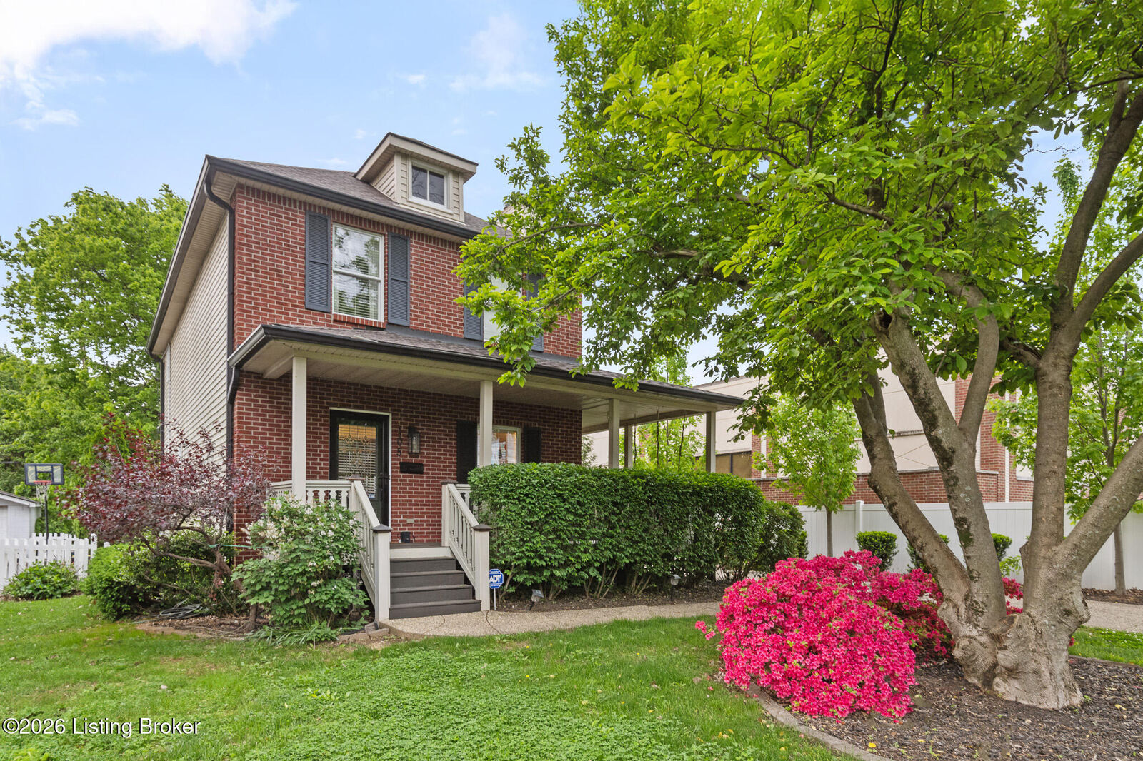 Property Photo:  105 Marshall Dr  KY 40207 