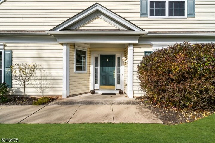 Property Photo:  236 Knollcrest Ct  NJ 08873 