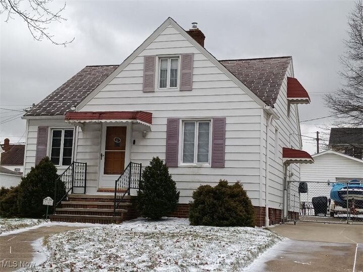 Property Photo:  7101 Southfield Avenue  OH 44144 