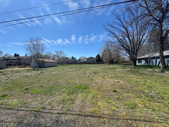 Property Photo:  2615 SW 21st Street  OR 97756 