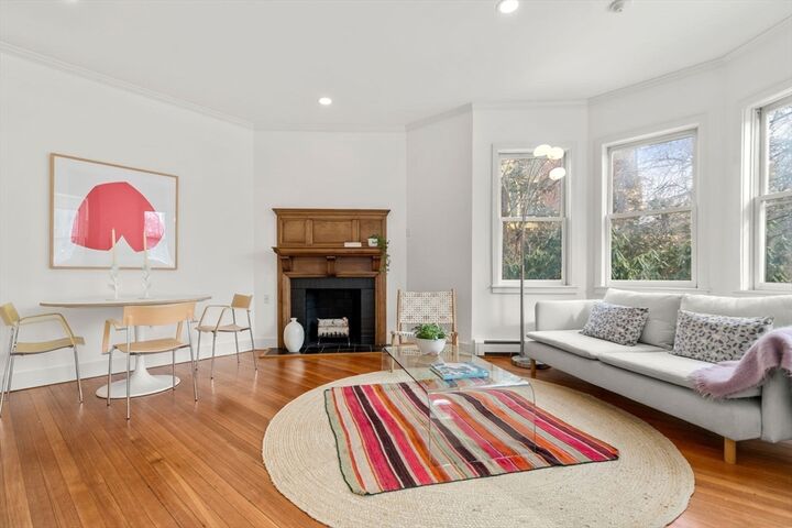 Property Photo:  7 Russell Street 1  MA 02140 